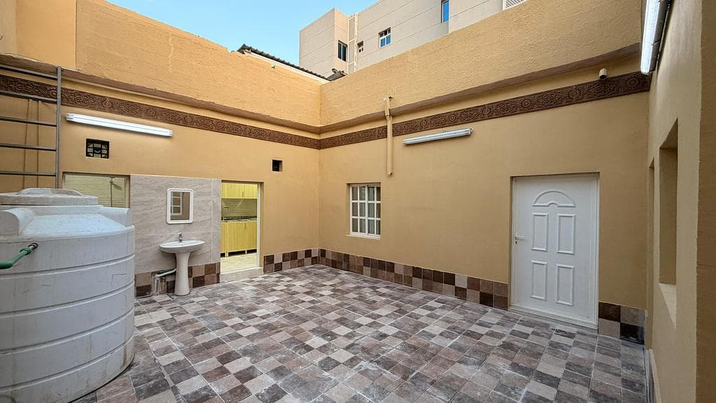 فيلا سكنية 4 غرف نوم للبيع في المطار القديم