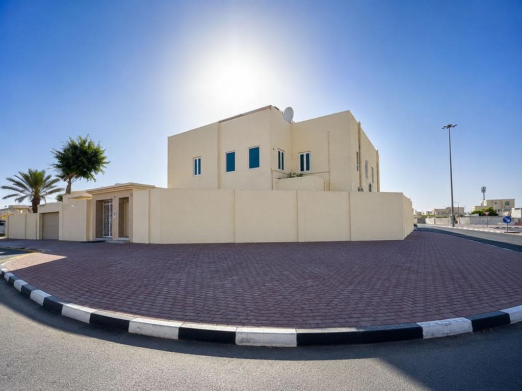 فيلا سكنية 6 غرف نوم للبيع في فريج المرة 