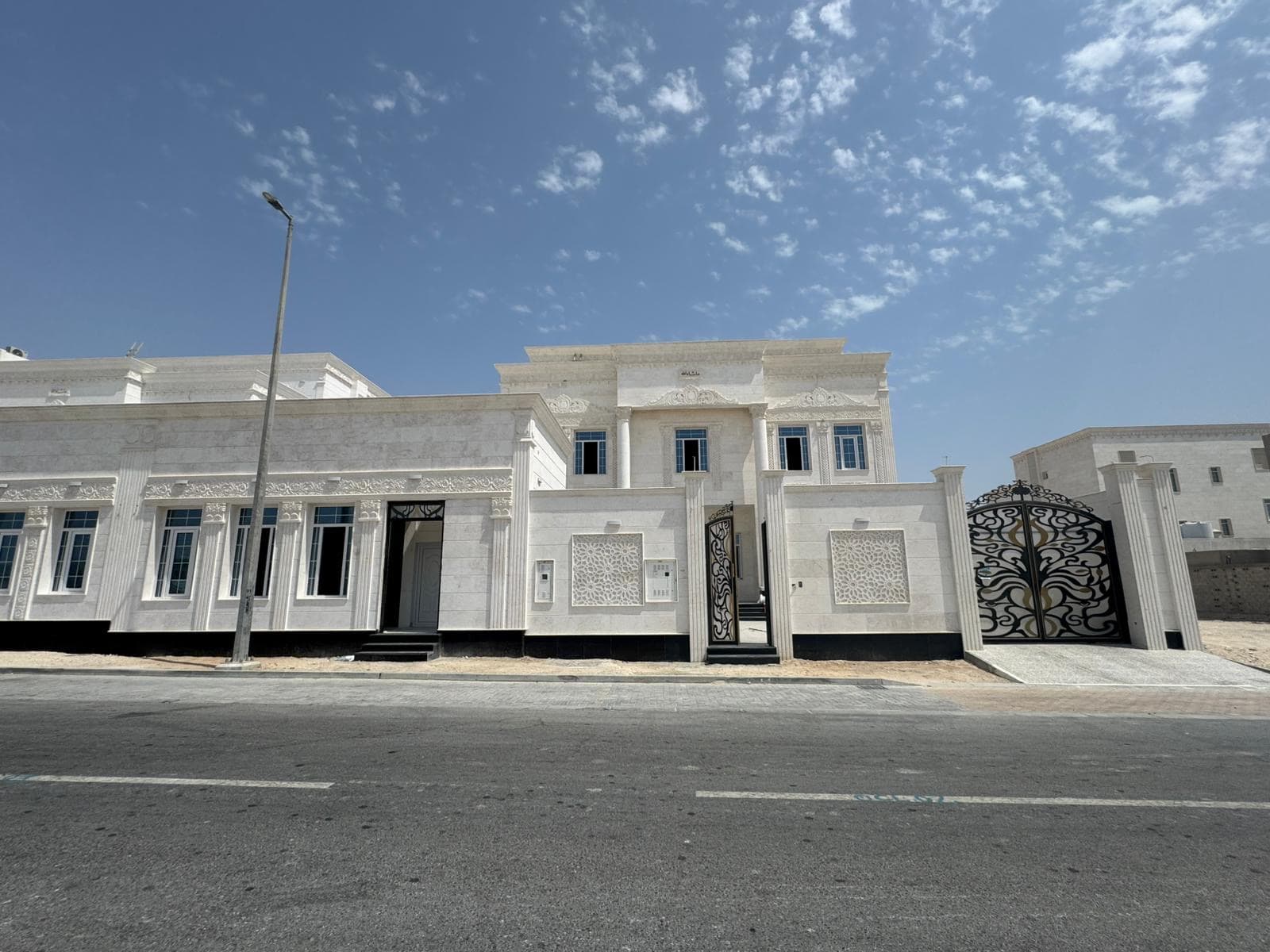 فيلا سكنية 8 غرف نوم للبيع في الوكير