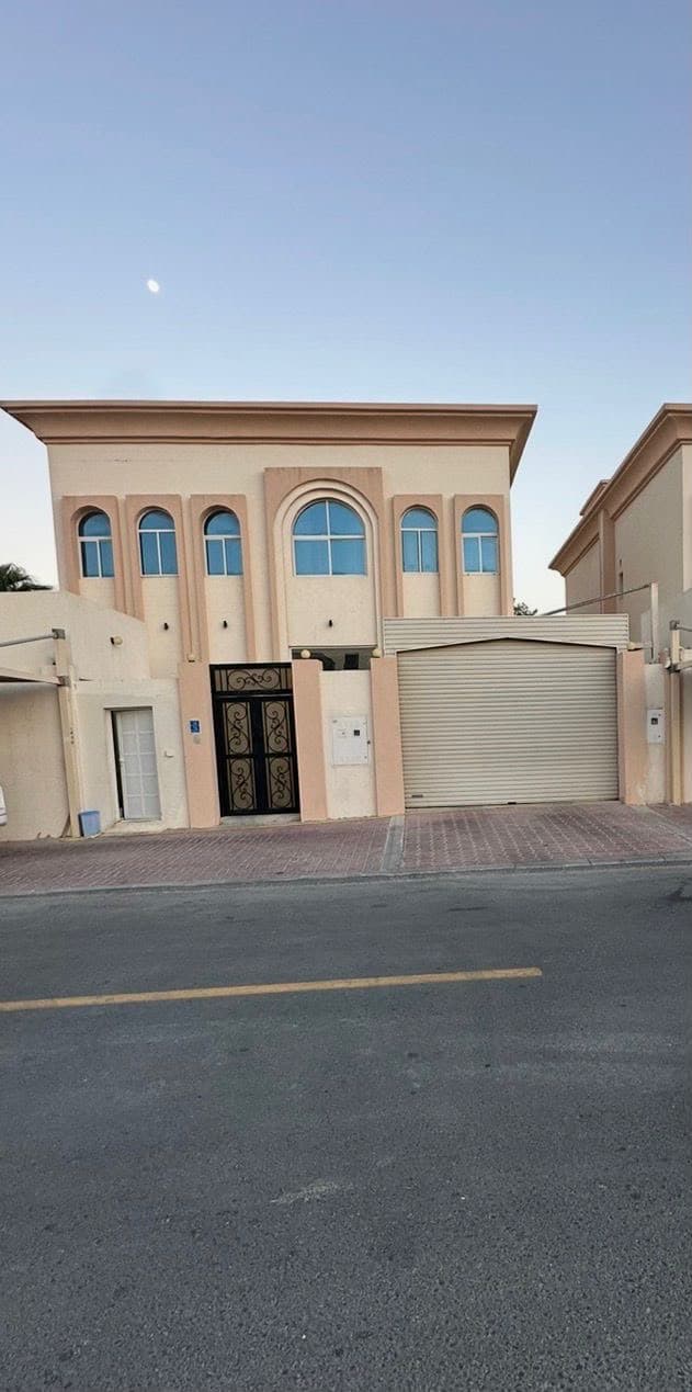 فيلا سكنية 7 غرف نوم للبيع في الغرافة