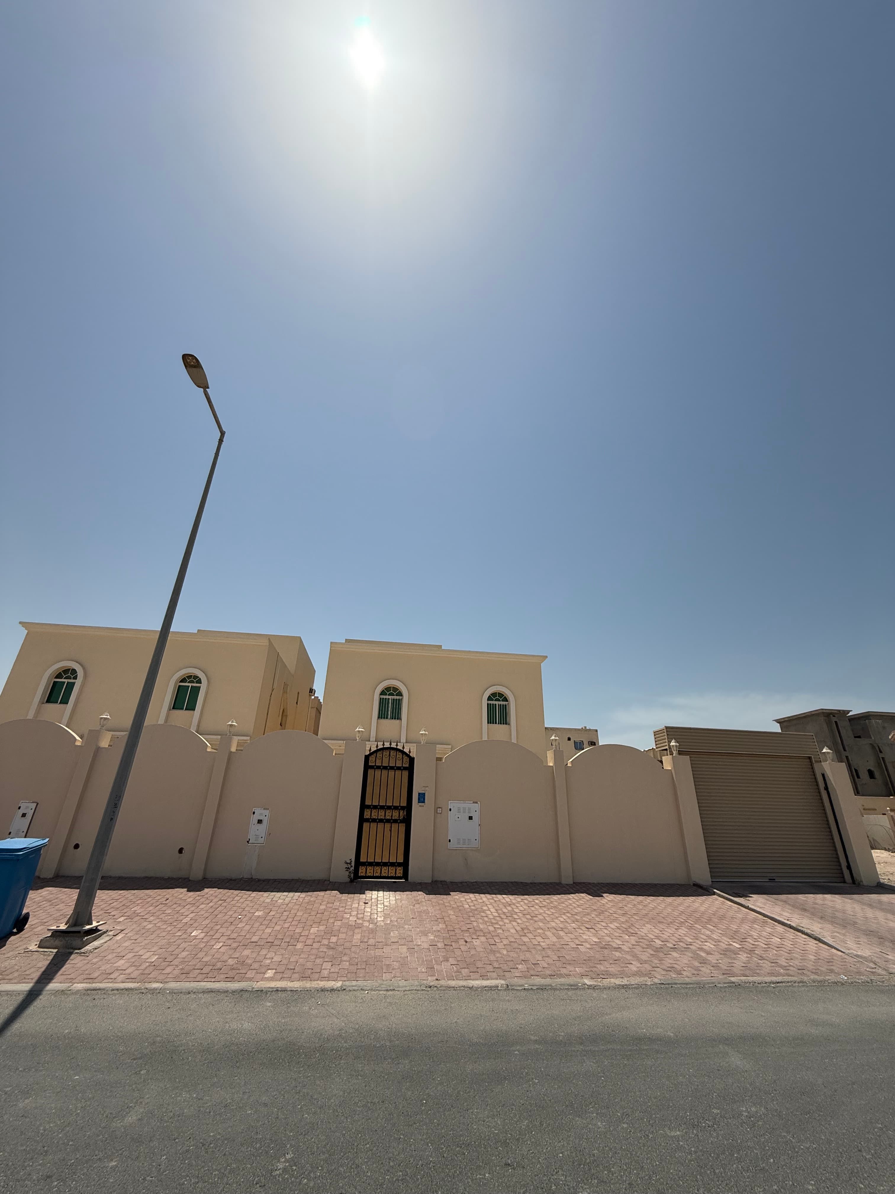 فيلا سكنية 7 غرف نوم للبيع في الرويس