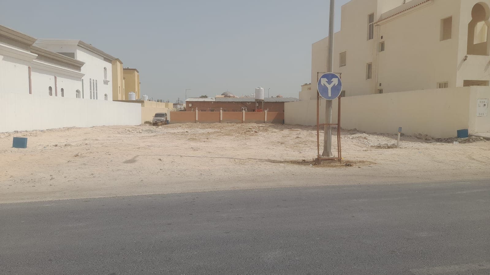 أرض سكنية للبيع في الرويس