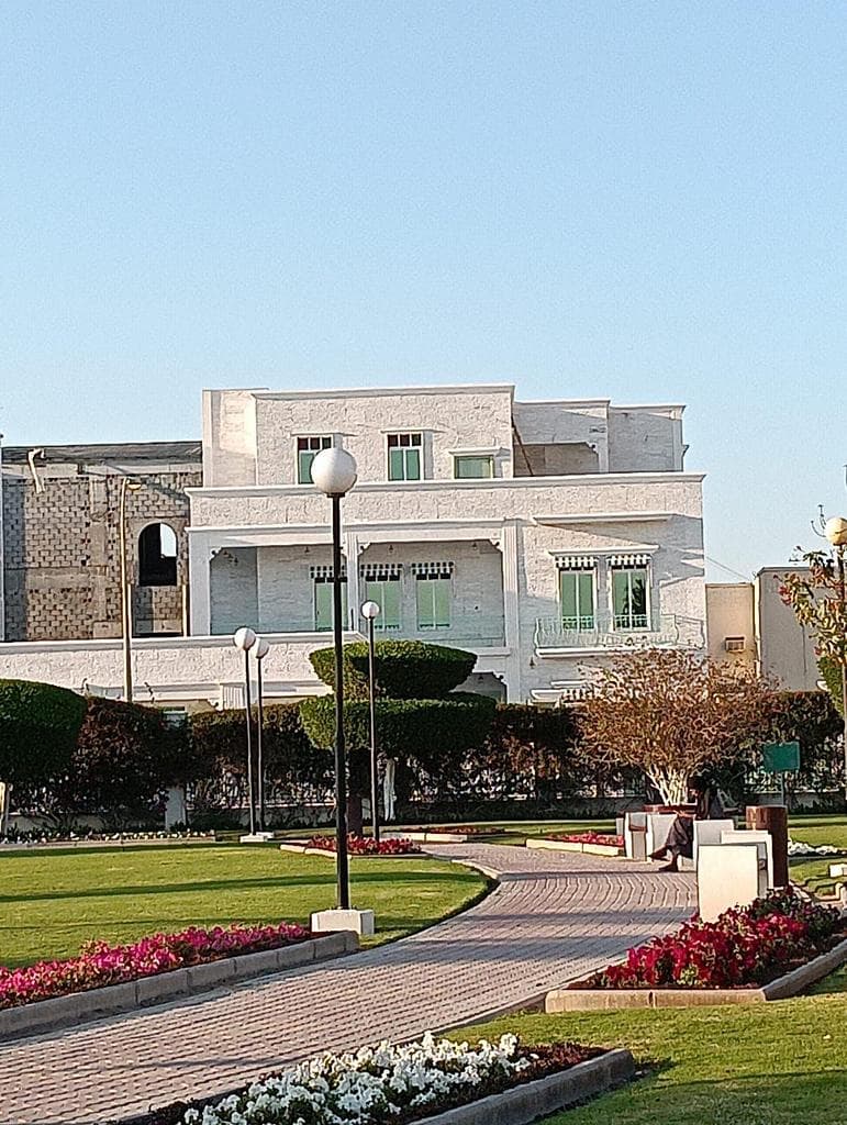 فيلا سكنية 8 غرف نوم للبيع في الريان الجديد