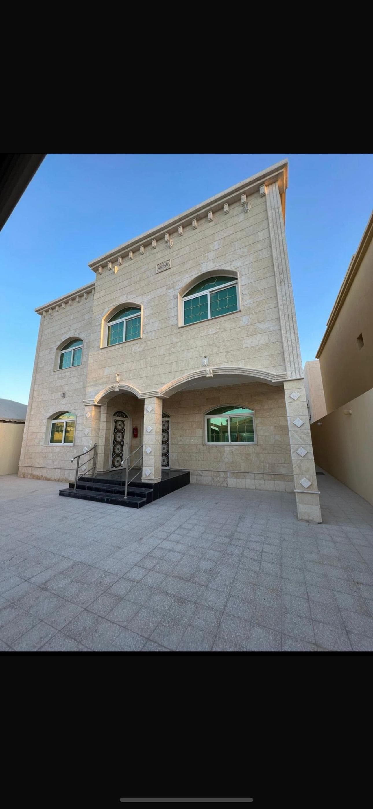 فيلا سكنية 5 غرف نوم للبيع في معيذر