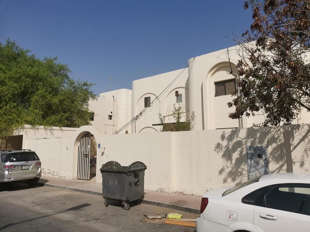 فيلا سكنية 8 غرف نوم للبيع في مدينة خليفة الشمالية