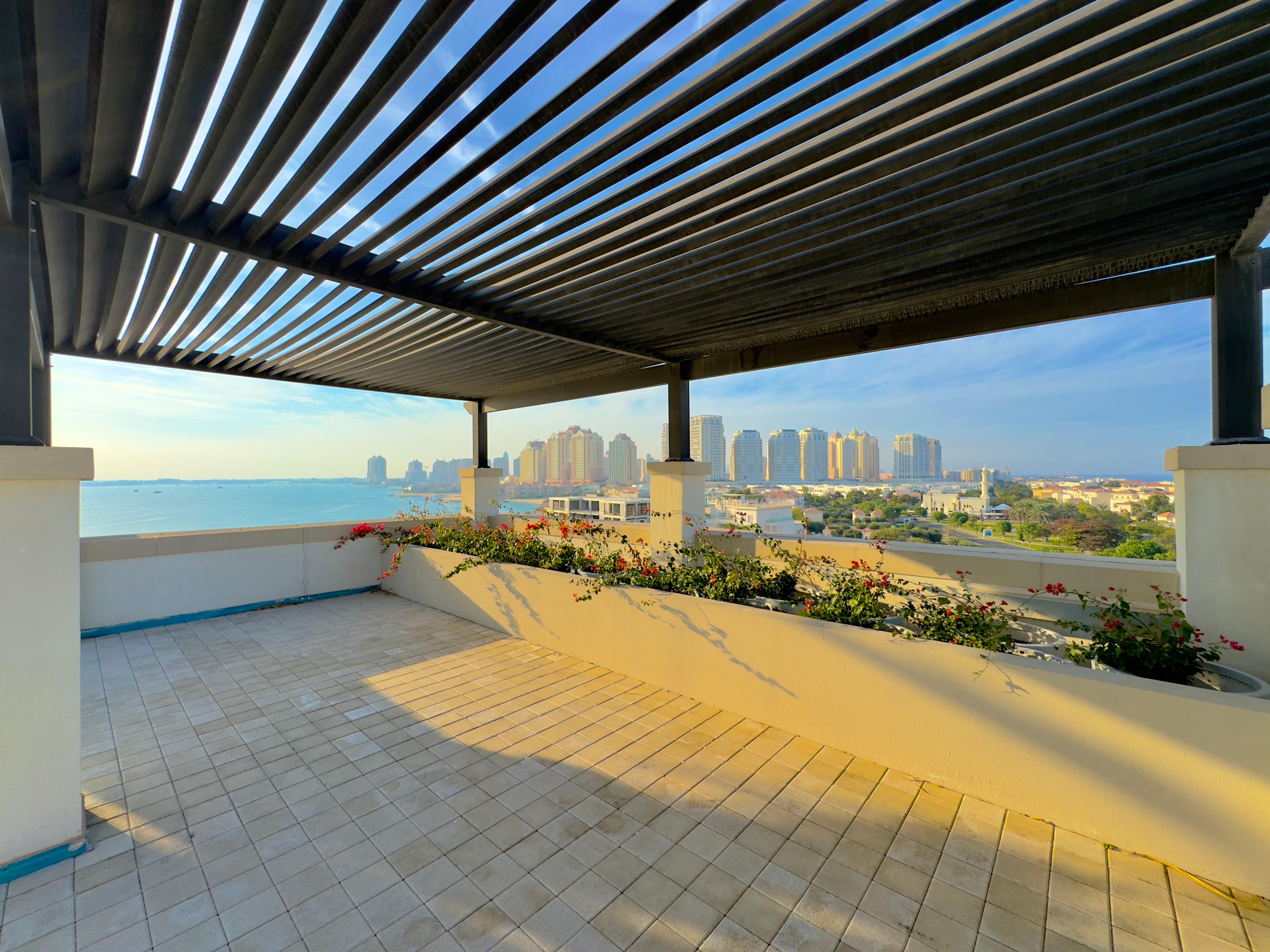 3 Bedroom Apartment for Sale in La Plage South (The Pearl Island)