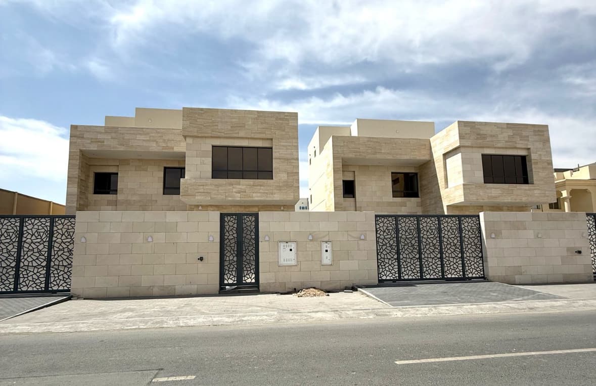 فيلا سكنية 7 غرف نوم للبيع في ام عبيرية