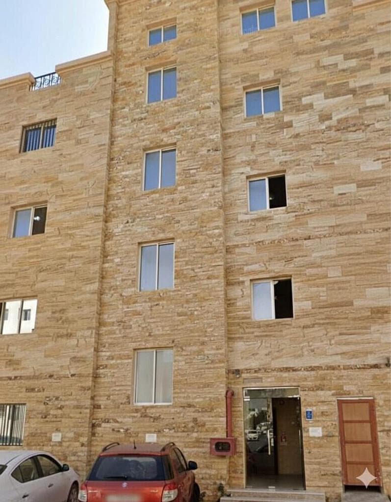 مبنى سكني للبيع في فريج بن عمران