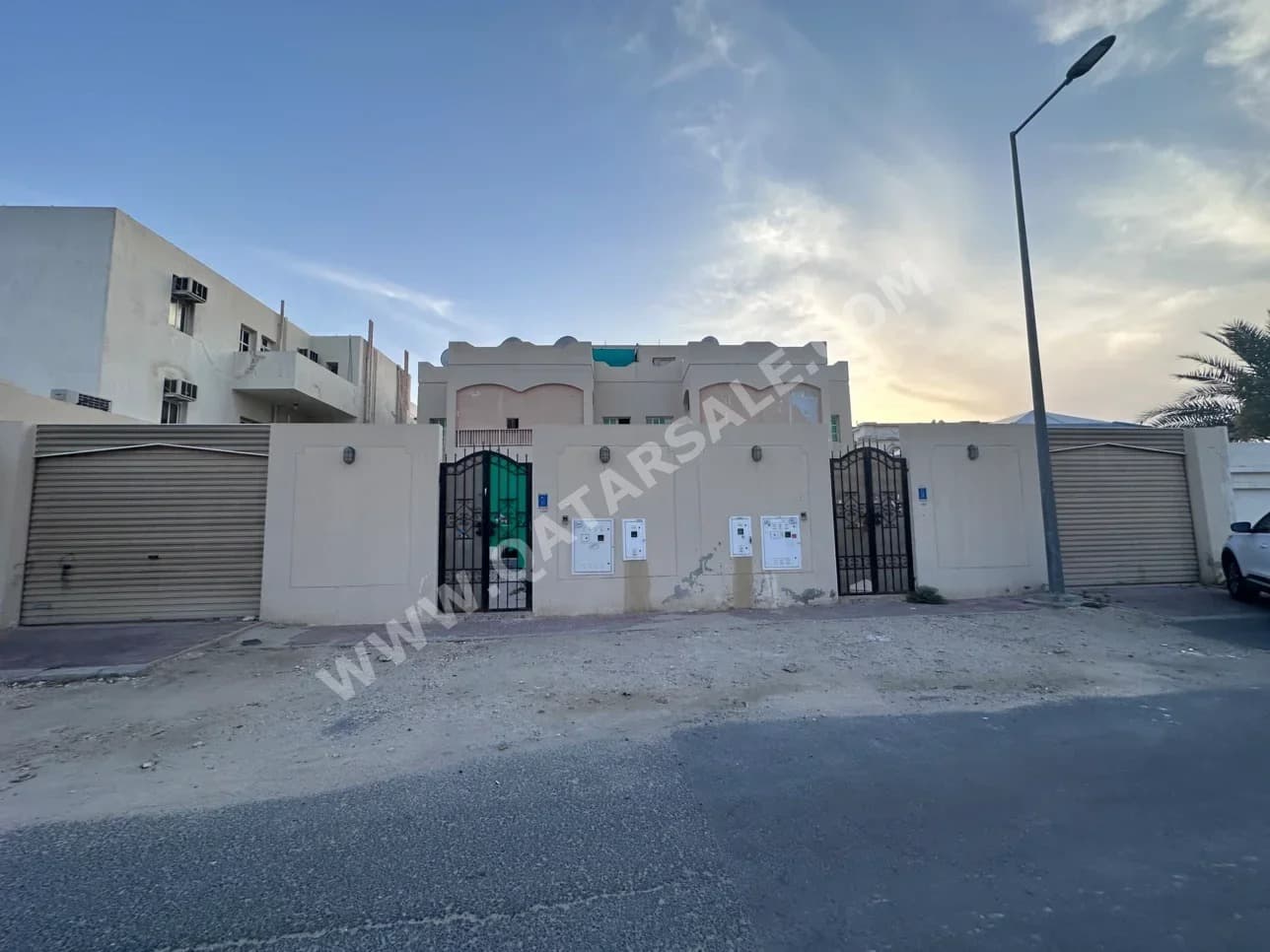 6 Bedroom Residential Villa for Sale in Nuaija