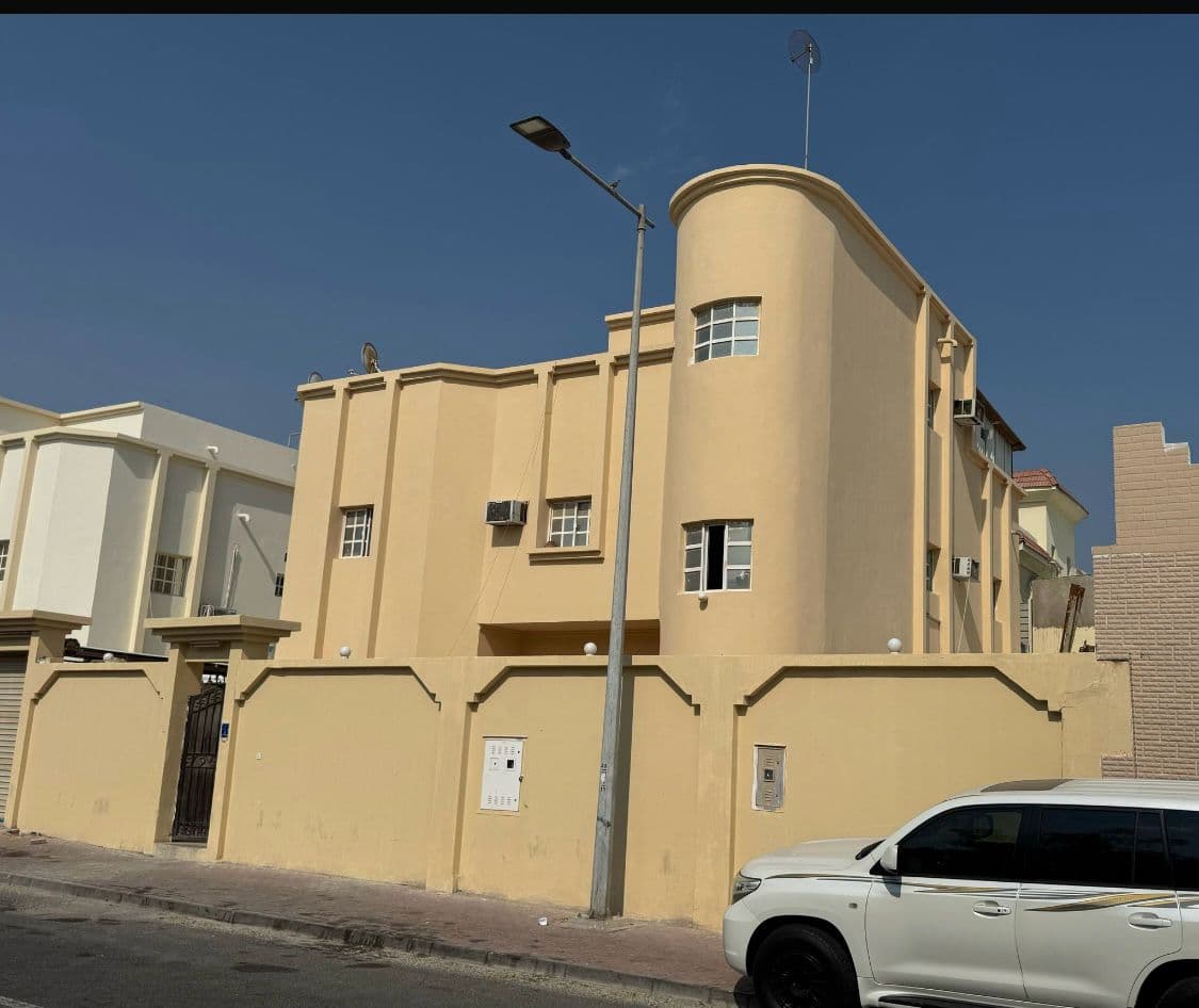 فيلا سكنية 7 غرف نوم للبيع في المطار