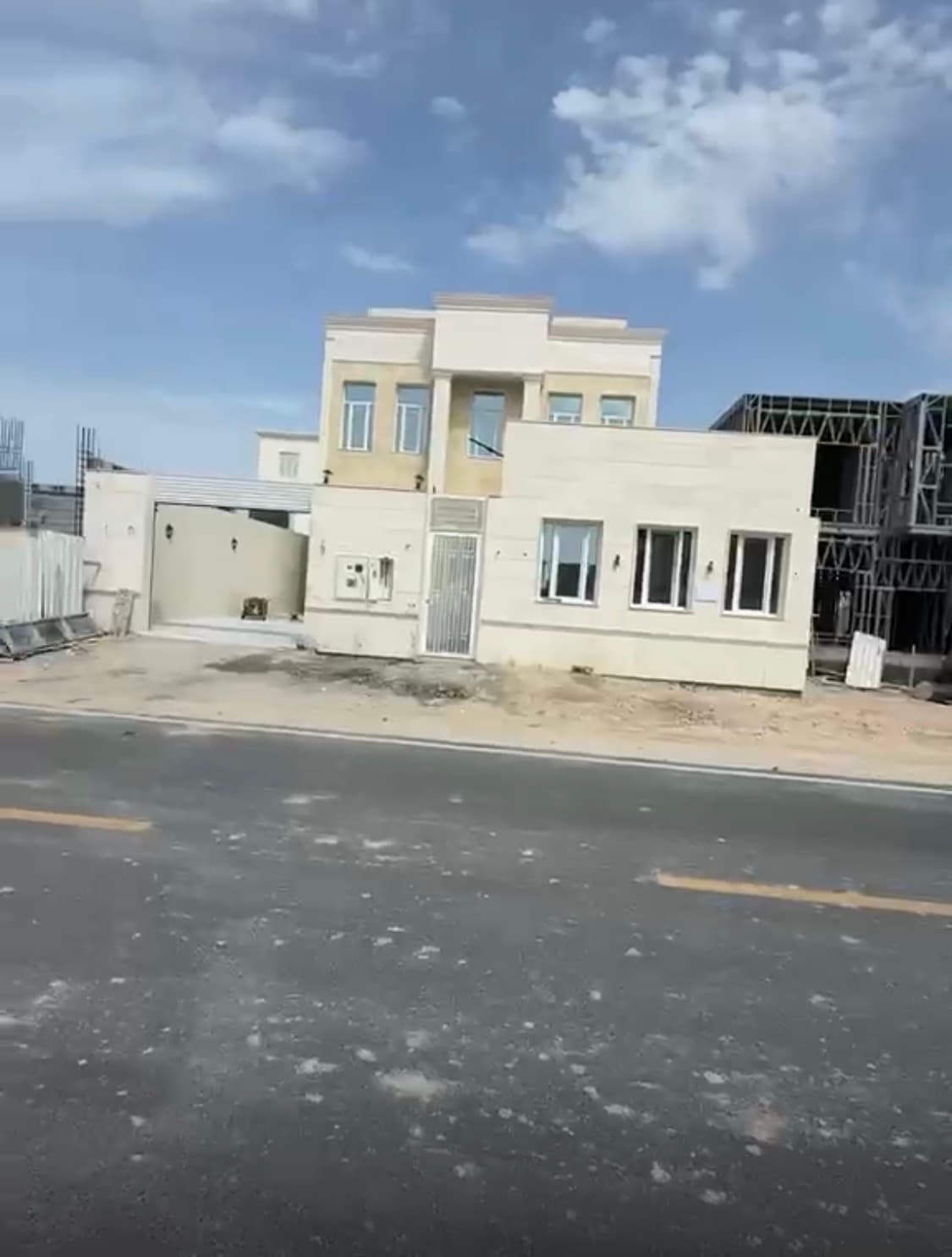 فيلا سكنية 7 غرف نوم للبيع في جريان جنيحات 