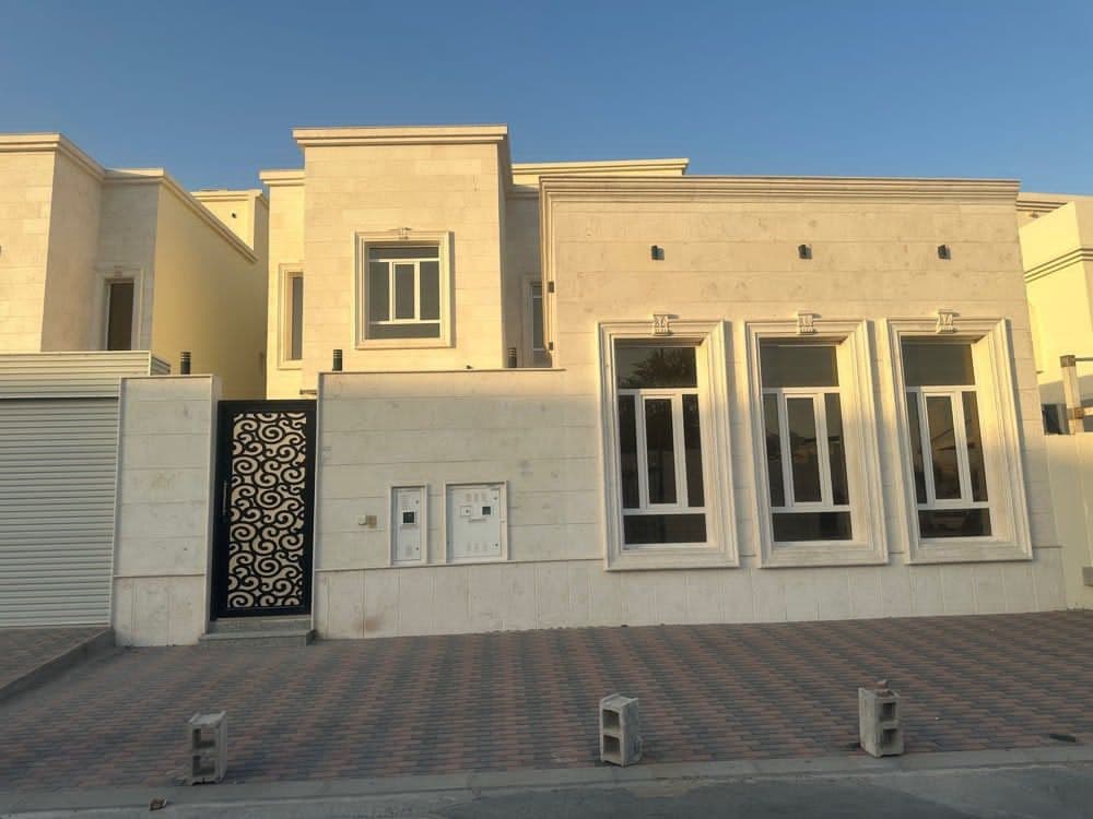 فيلا سكنية 8 غرف نوم للبيع في مريخ