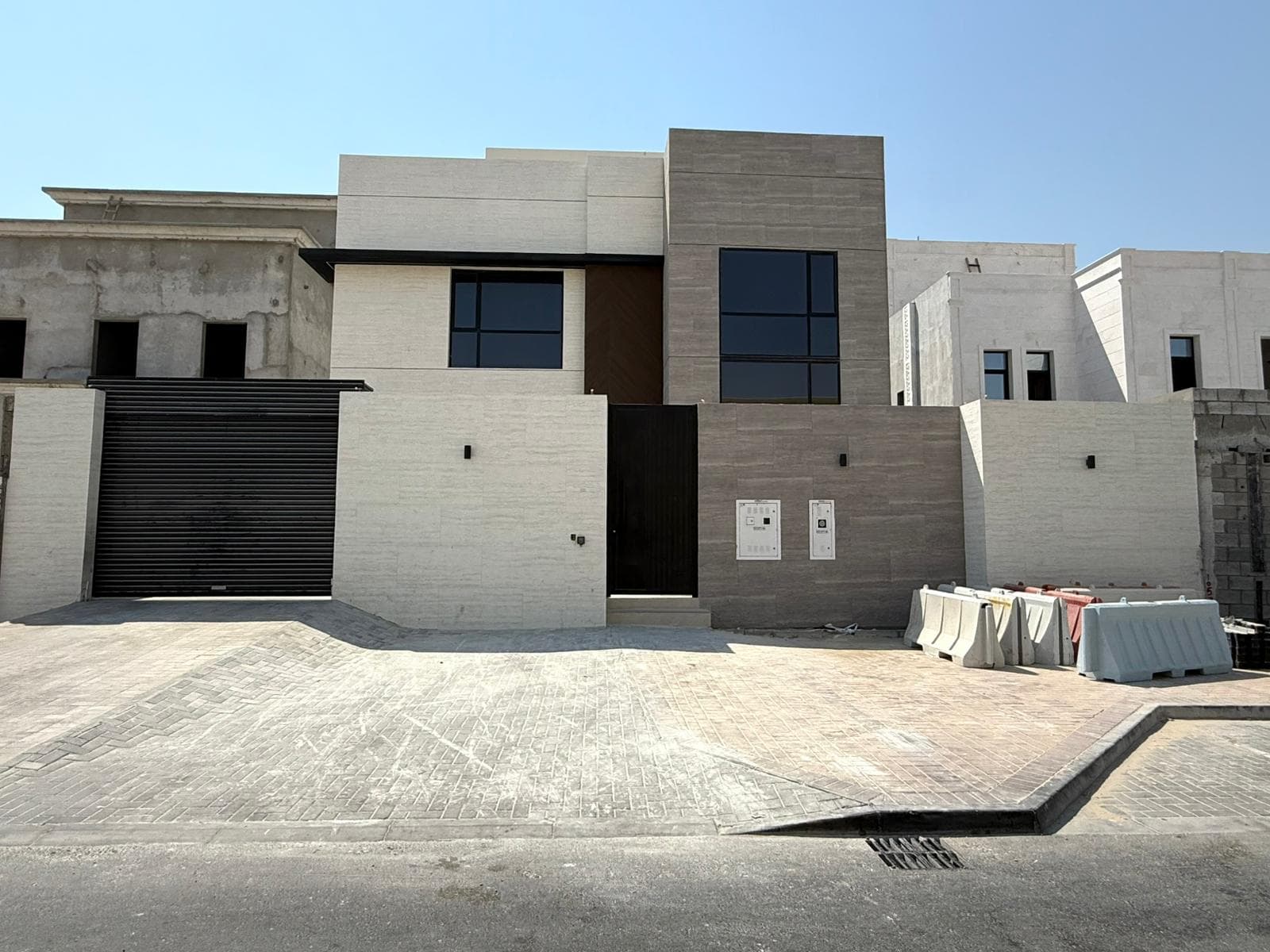 فيلا سكنية 8 غرف نوم للبيع في الخيسة 