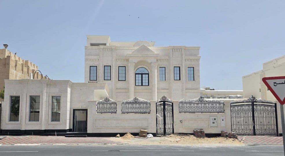فيلا سكنية 8 غرف نوم للبيع في عنيزة (الخليج الغربي)