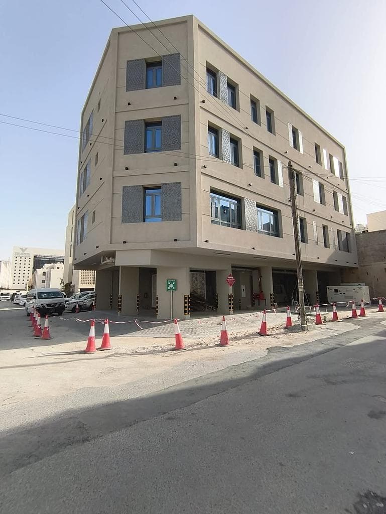 مبنى سكني للبيع في ام غويلينة