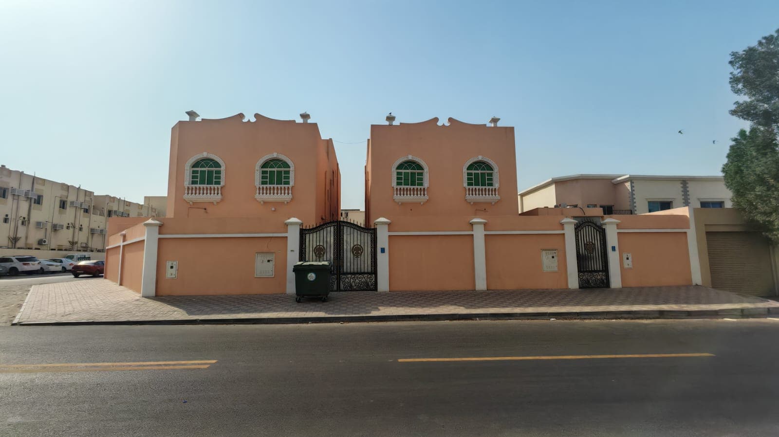 فيلا سكنية 8 غرف نوم للبيع في عين خالد