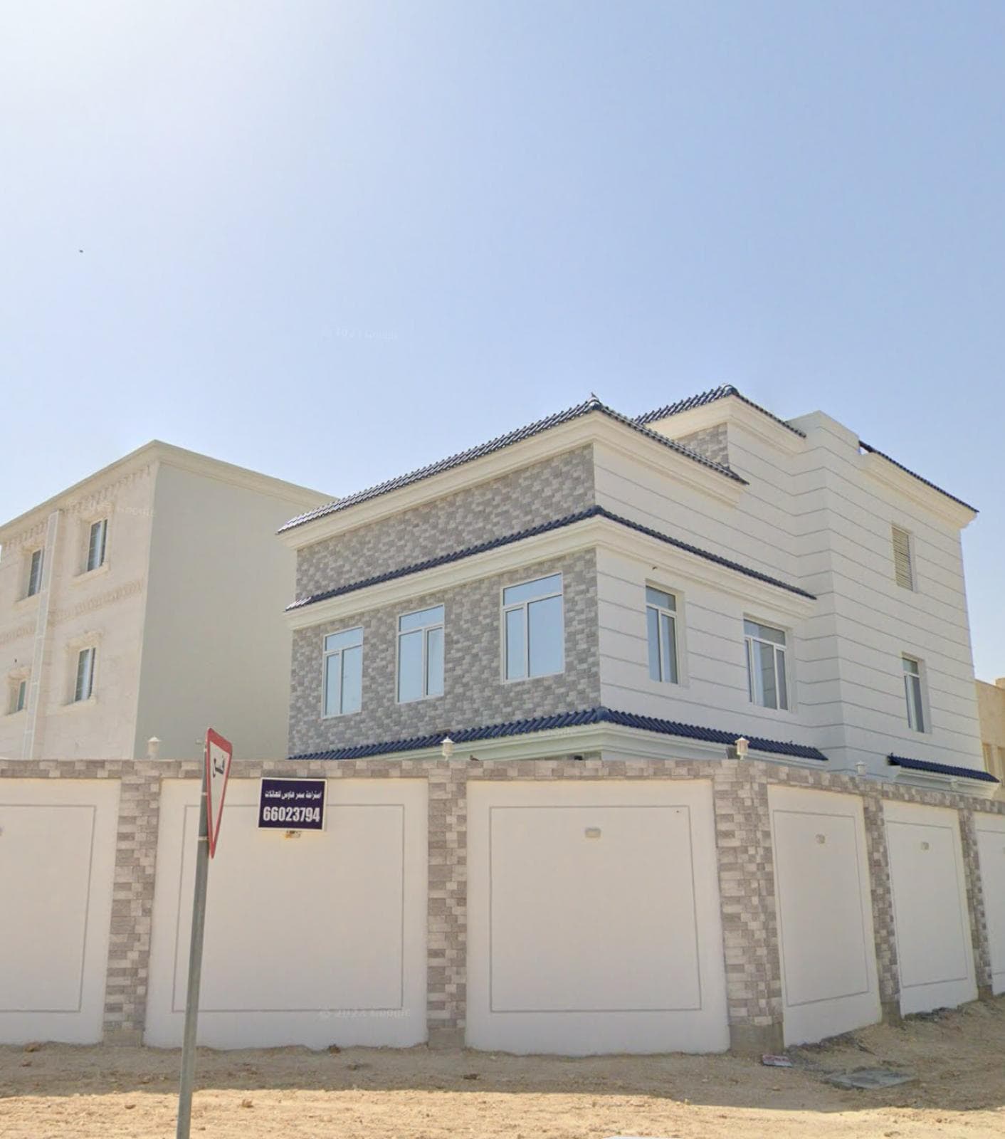 فيلا سكنية 8 غرف نوم للبيع في ام عبيرية