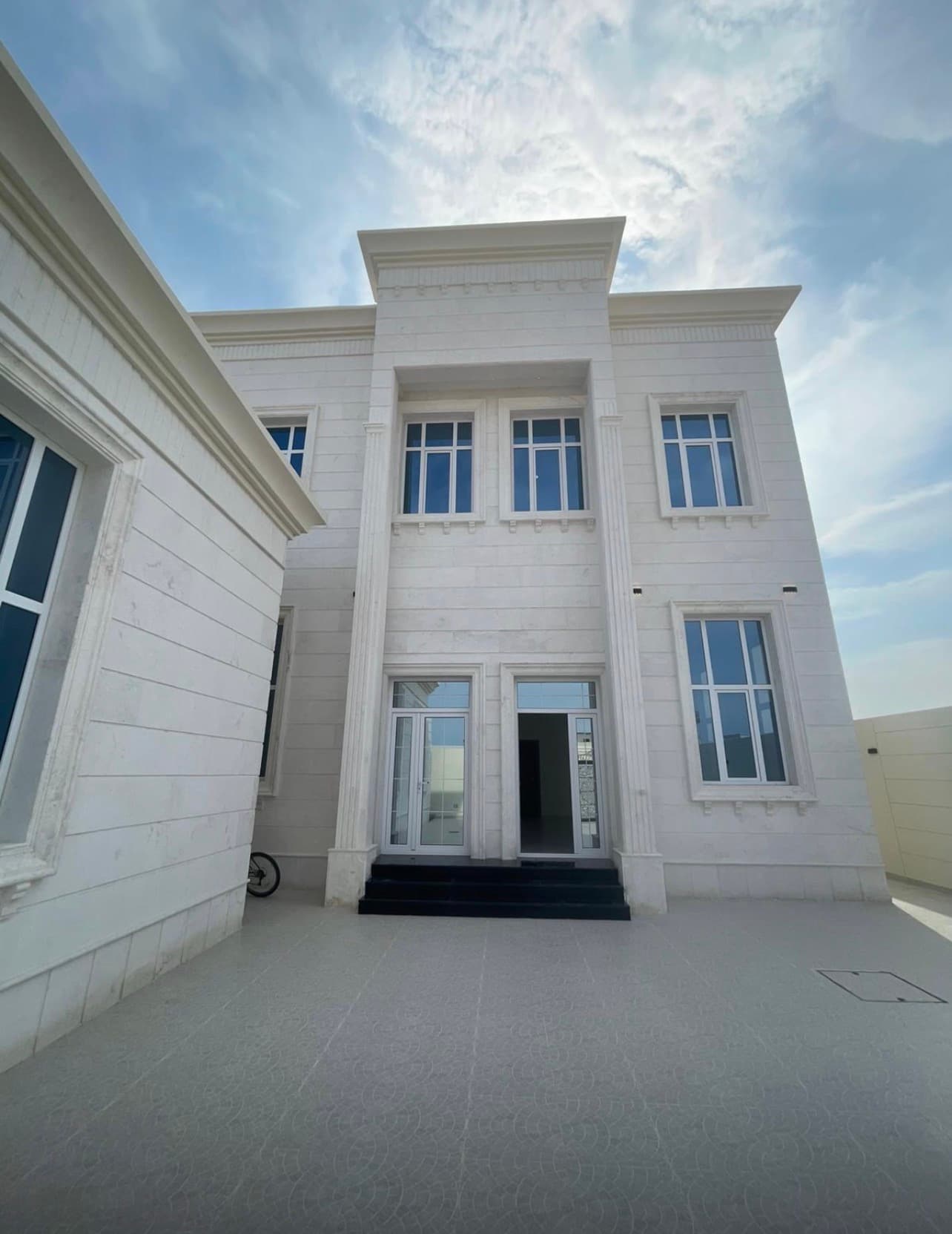 فيلا سكنية 8 غرف نوم للبيع في الوكرة