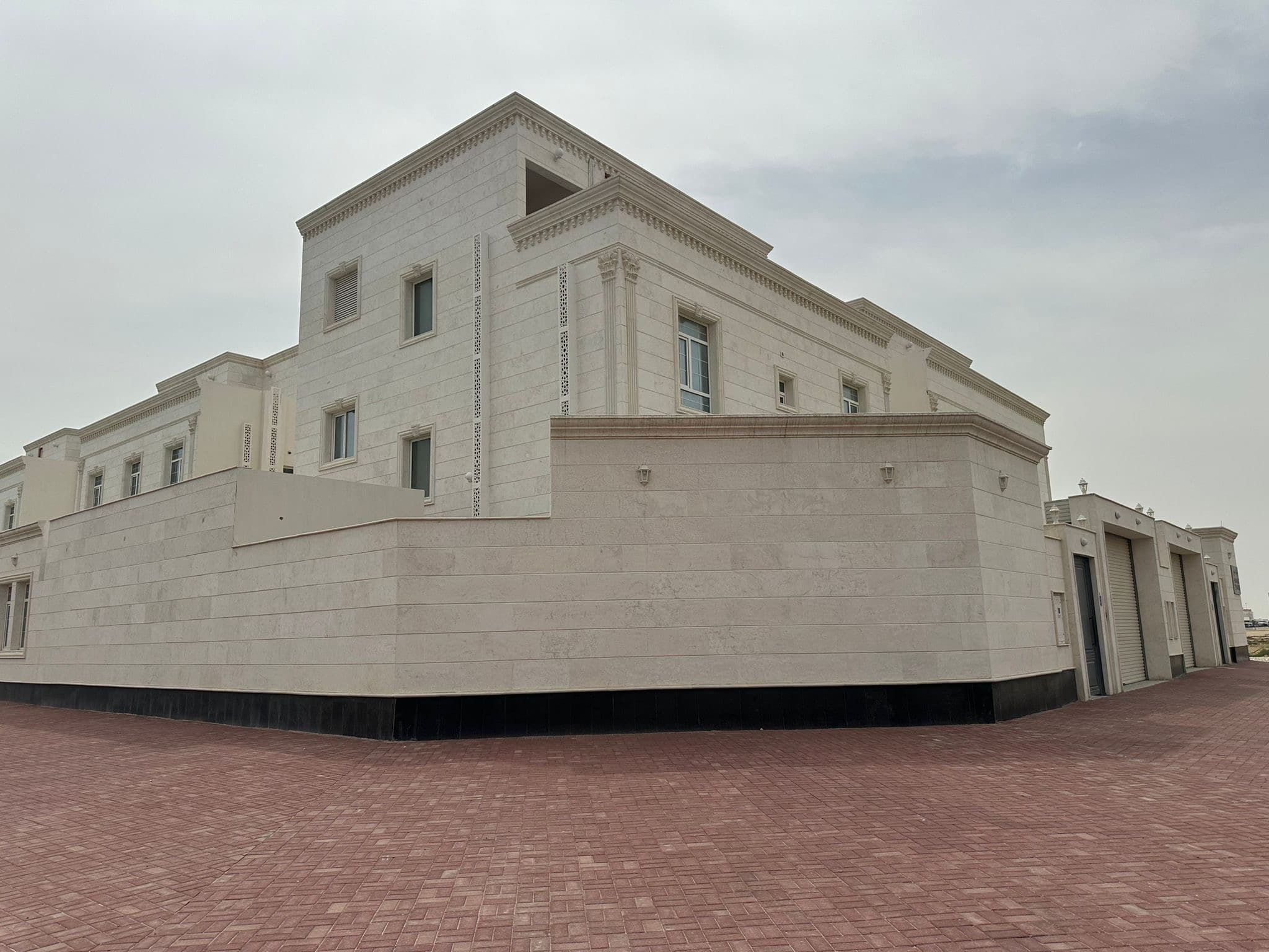 فيلا سكنية 6 غرف نوم للبيع في ام قرن 