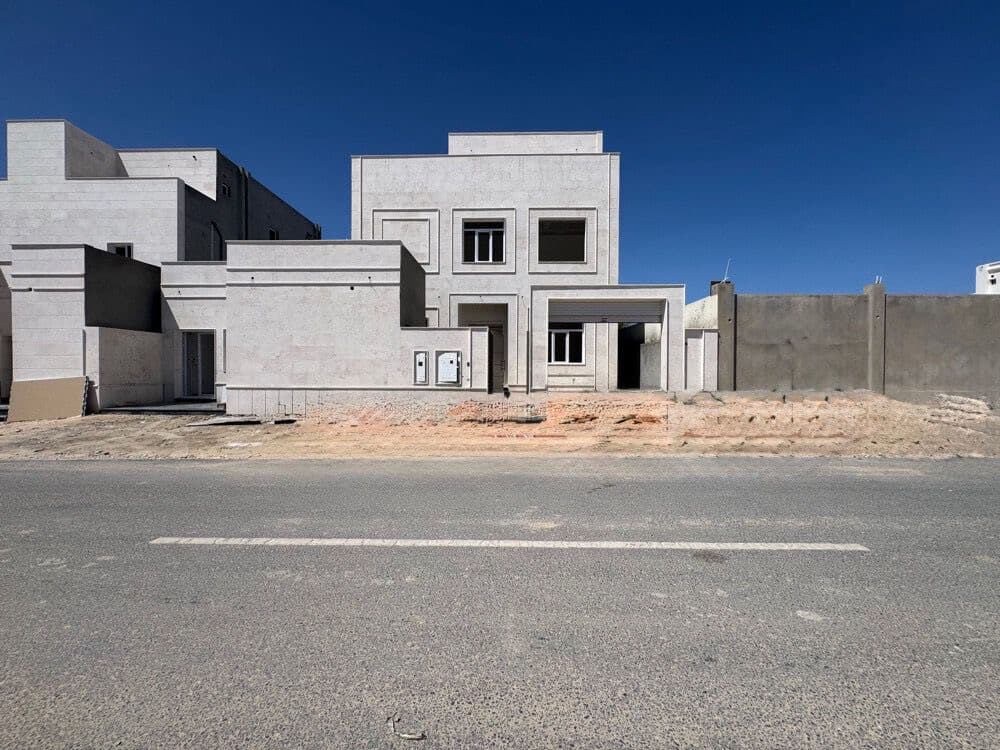 فيلا سكنية 7 غرف نوم للبيع في ام عبيرية