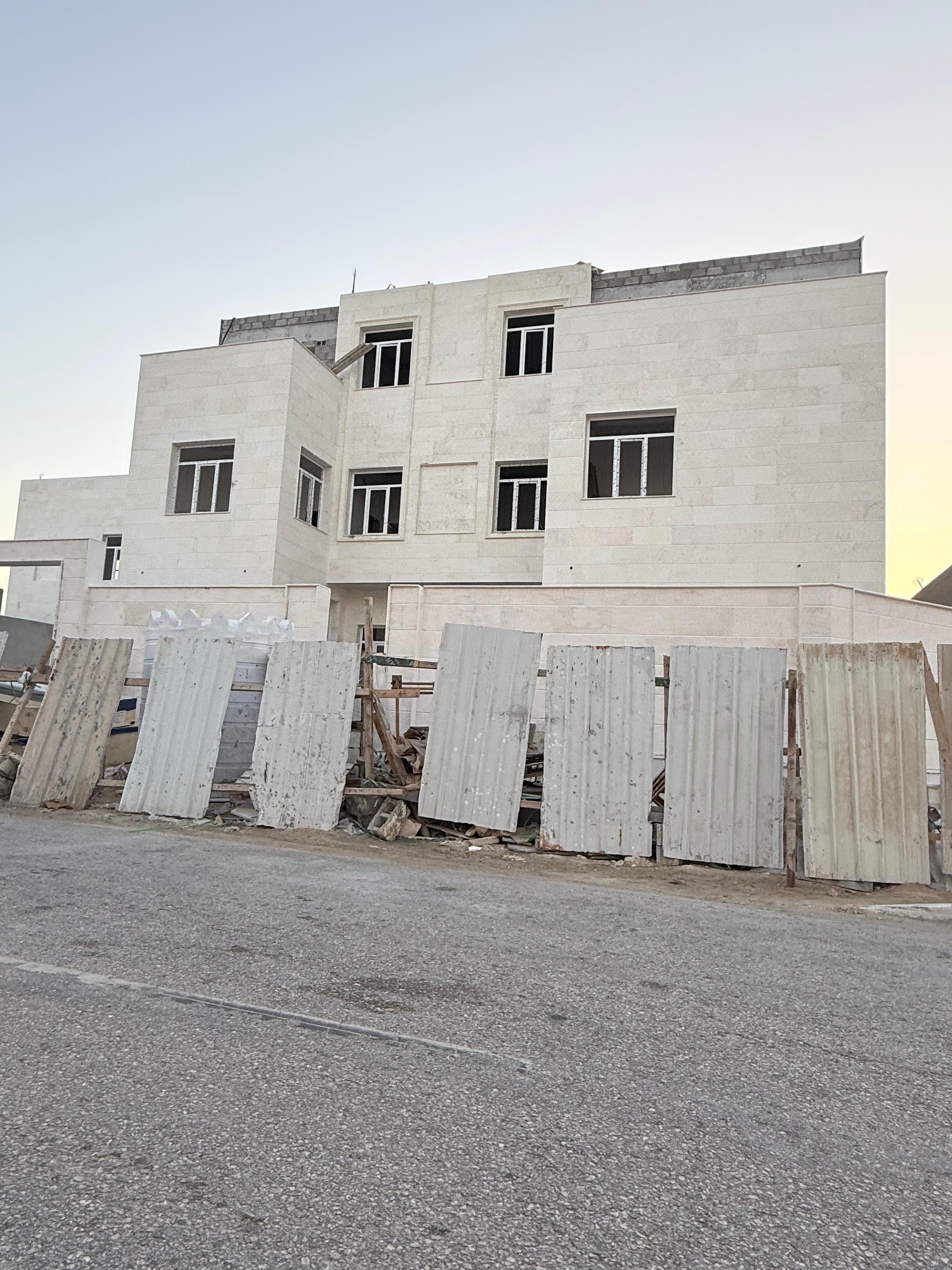 فيلا سكنية بغرفة نوم واحدة للبيع في ام عبيرية