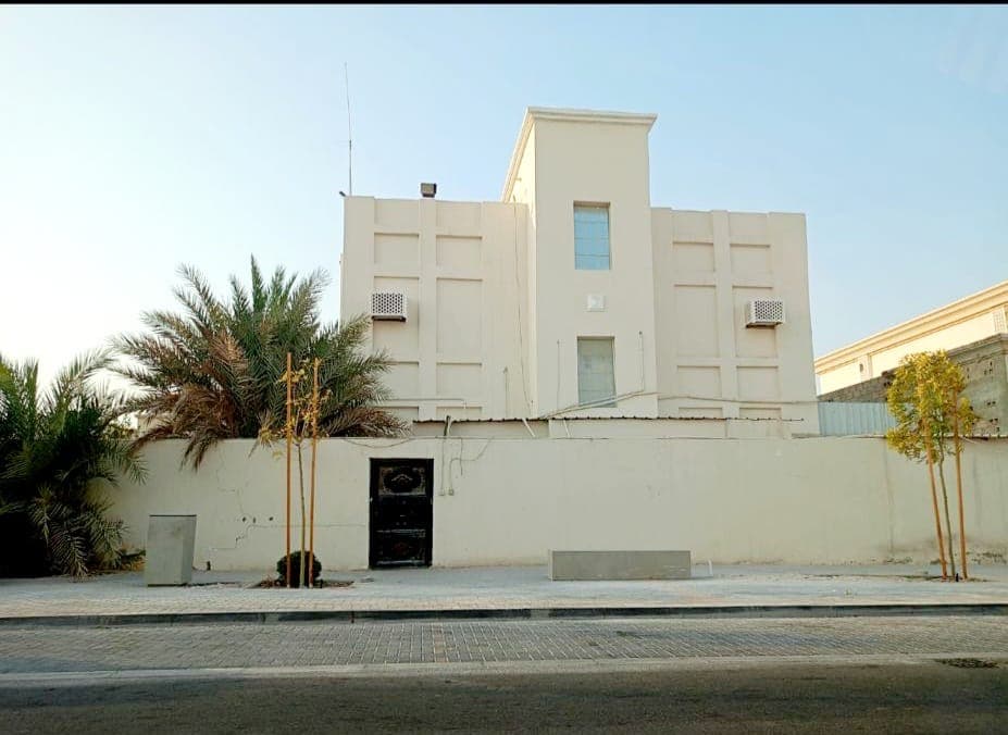 فيلا سكنية 8 غرف نوم للبيع في معيذر