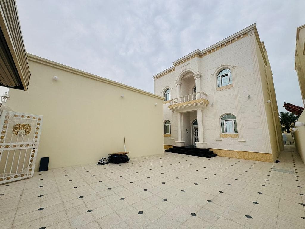 فيلا سكنية 8 غرف نوم للبيع في معيذر