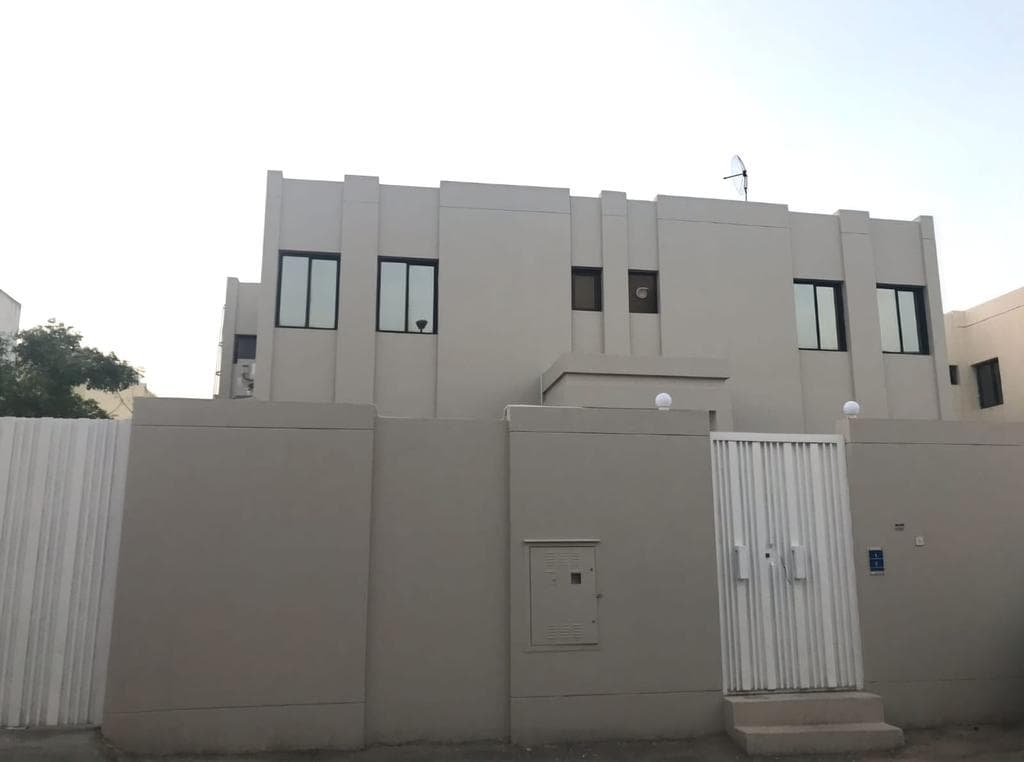 فيلا سكنية 6 غرف نوم للبيع في المطار القديم