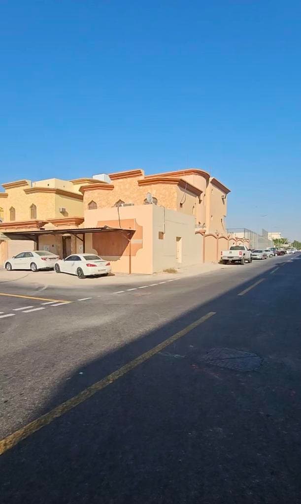 فيلا سكنية 6 غرف نوم للبيع في مدينة خليفة الشمالية