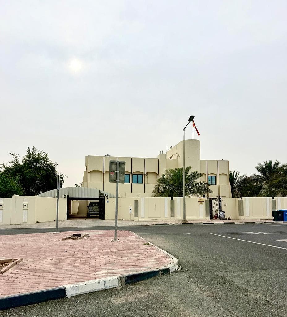 فيلا سكنية 8 غرف نوم للبيع في عنيزة (الخليج الغربي)