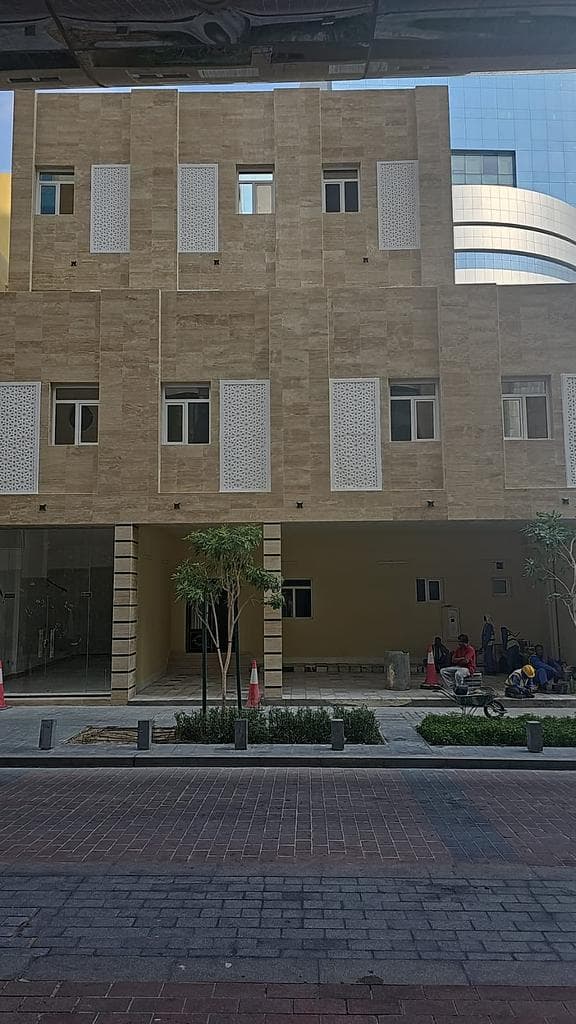 مبنى سكني للبيع في الرفاع