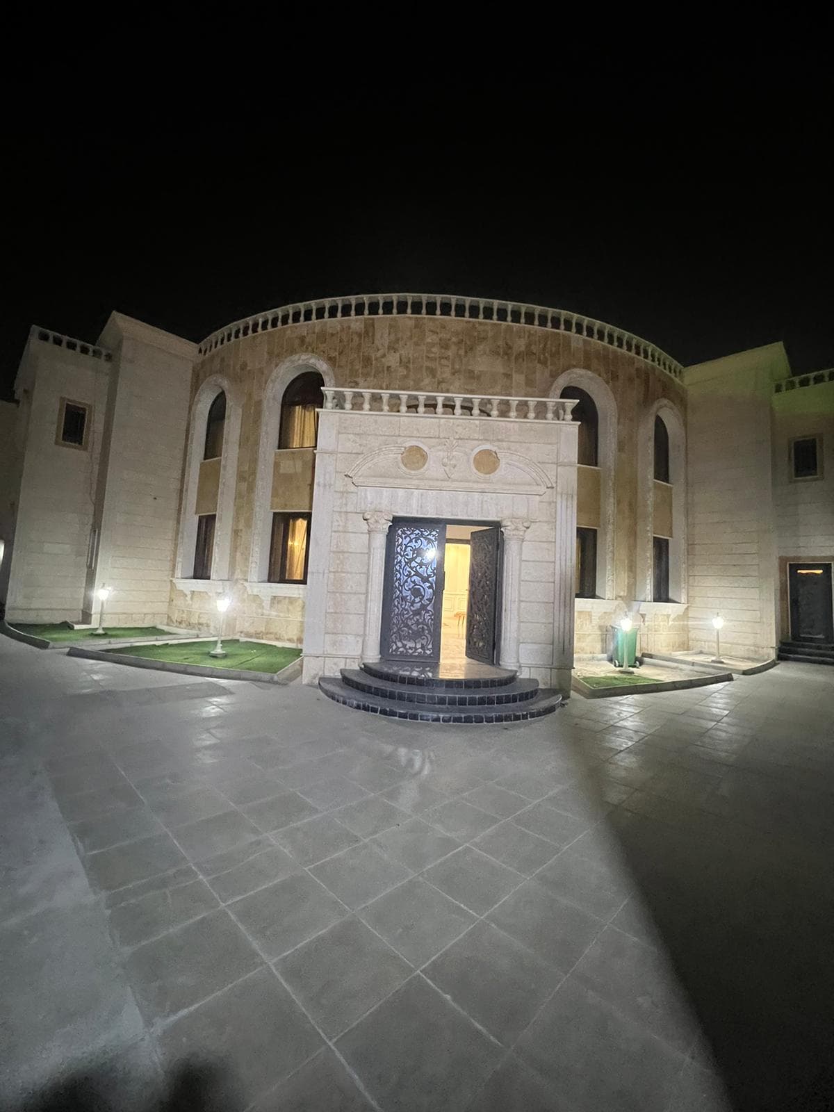 فيلا سكنية 8 غرف نوم للبيع