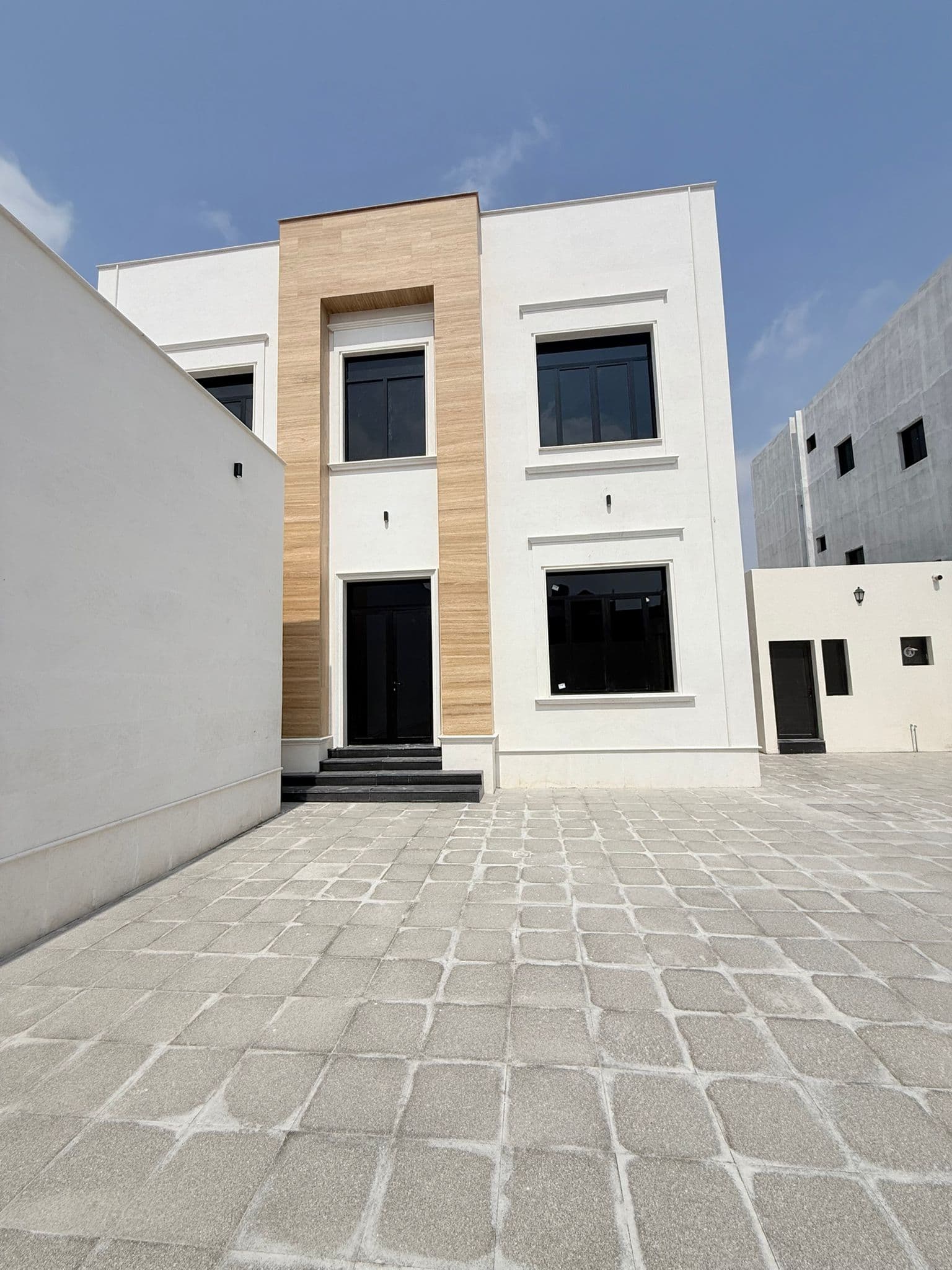 فيلا سكنية 7 غرف نوم للبيع في ام صلال علي