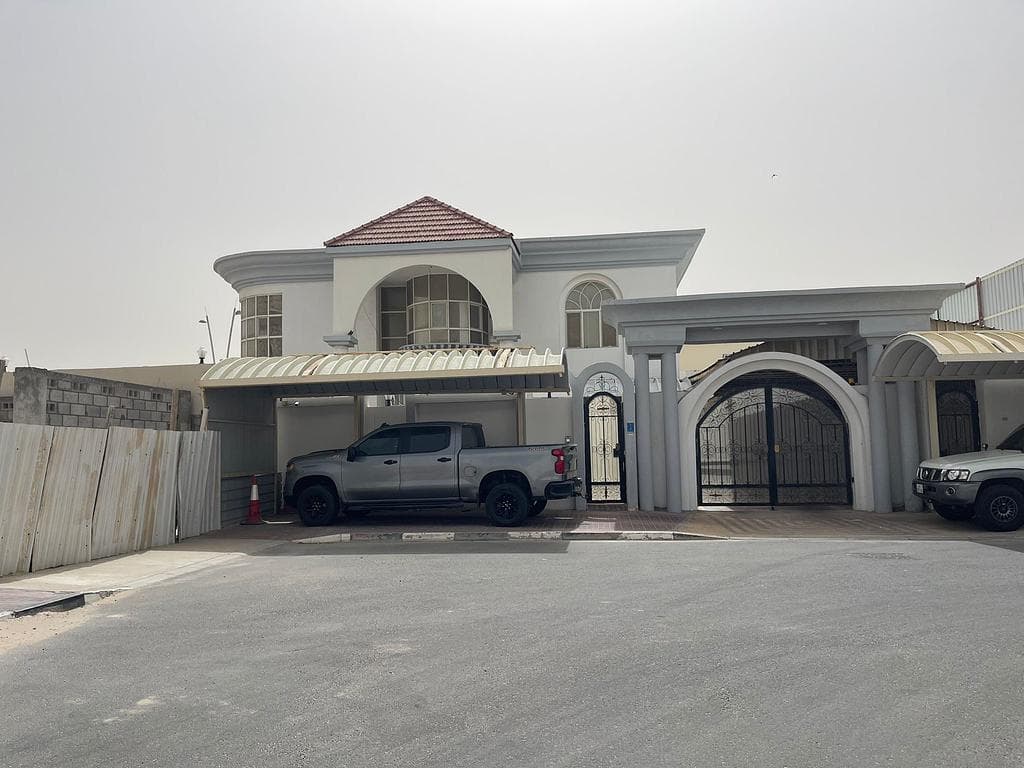 فيلا سكنية 8 غرف نوم للبيع في حزم المرخية (الخليج الغربي)