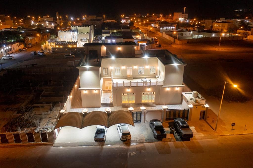 فيلا سكنية 6 غرف نوم للبيع في أبو ظلوف 