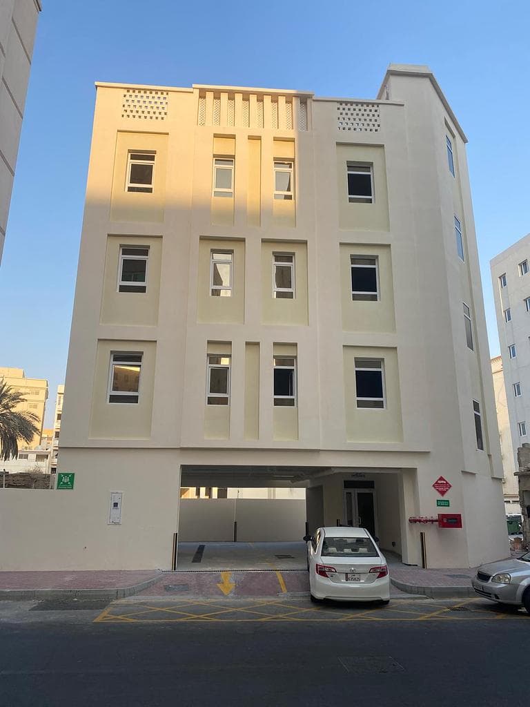 مبنى سكني للبيع في فريج بن محمود