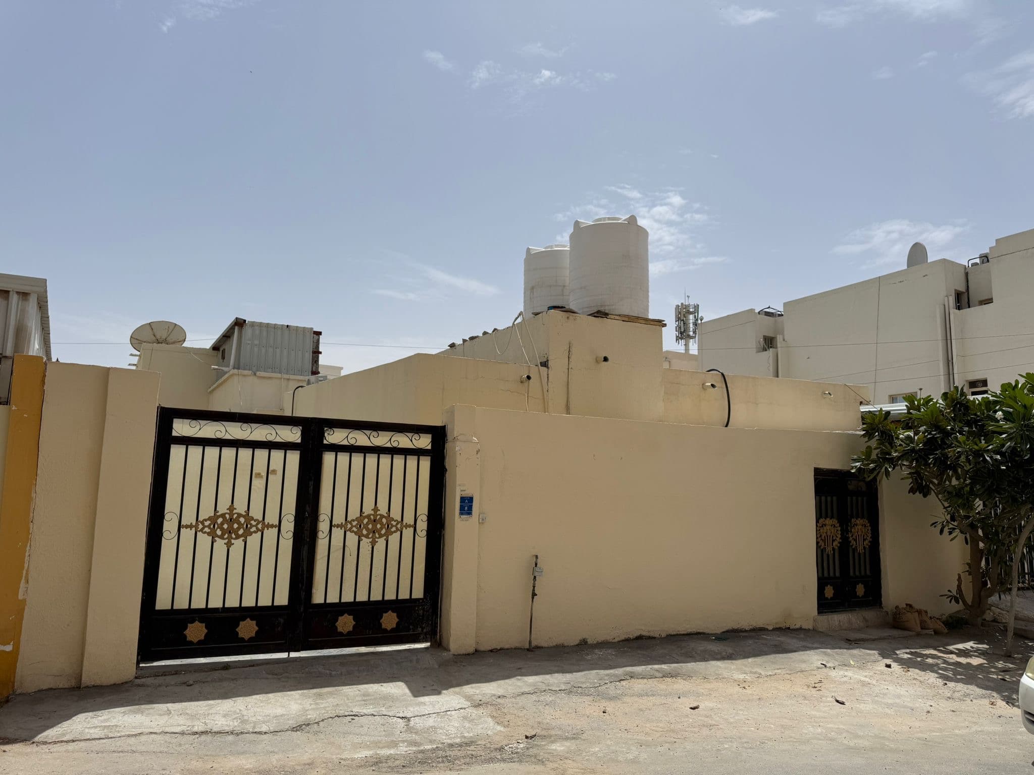 فيلا سكنية 4 غرف نوم للبيع في معيذر