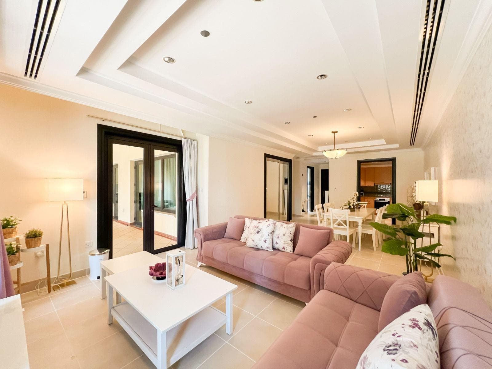 2 Bedroom Apartment for Sale in Porto Arabia (The Pearl Island)