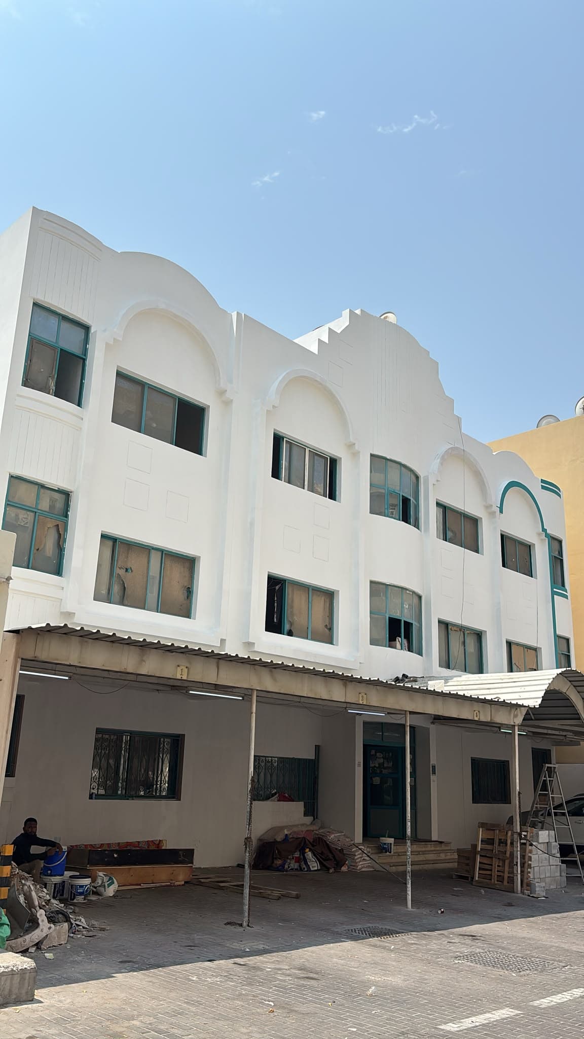 مبنى سكني للبيع