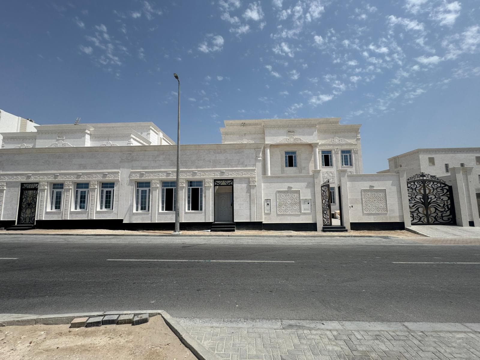 فيلا سكنية 8 غرف نوم للبيع في الوكير