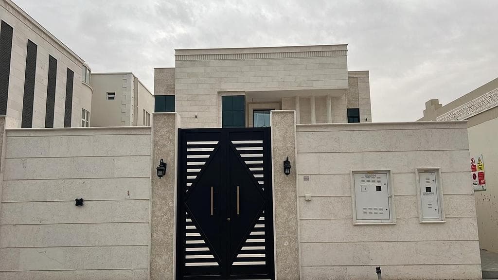 8 Bedroom Residential Villa for Sale in Al Kheesa