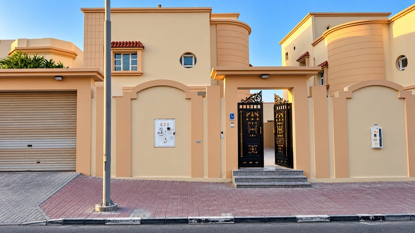 6 Bedroom Residential Villa for Sale