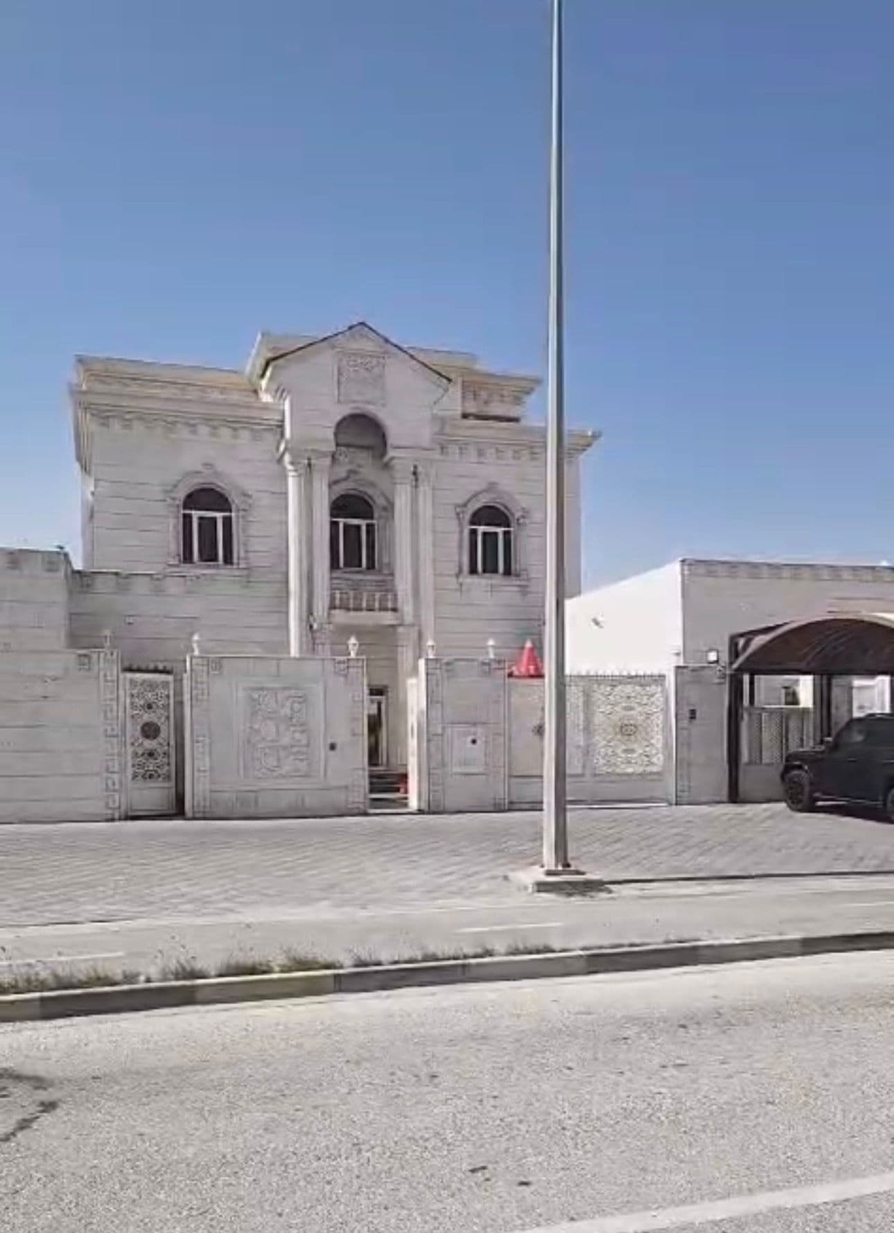 فيلا سكنية 7 غرف نوم للبيع في الذخيرة 