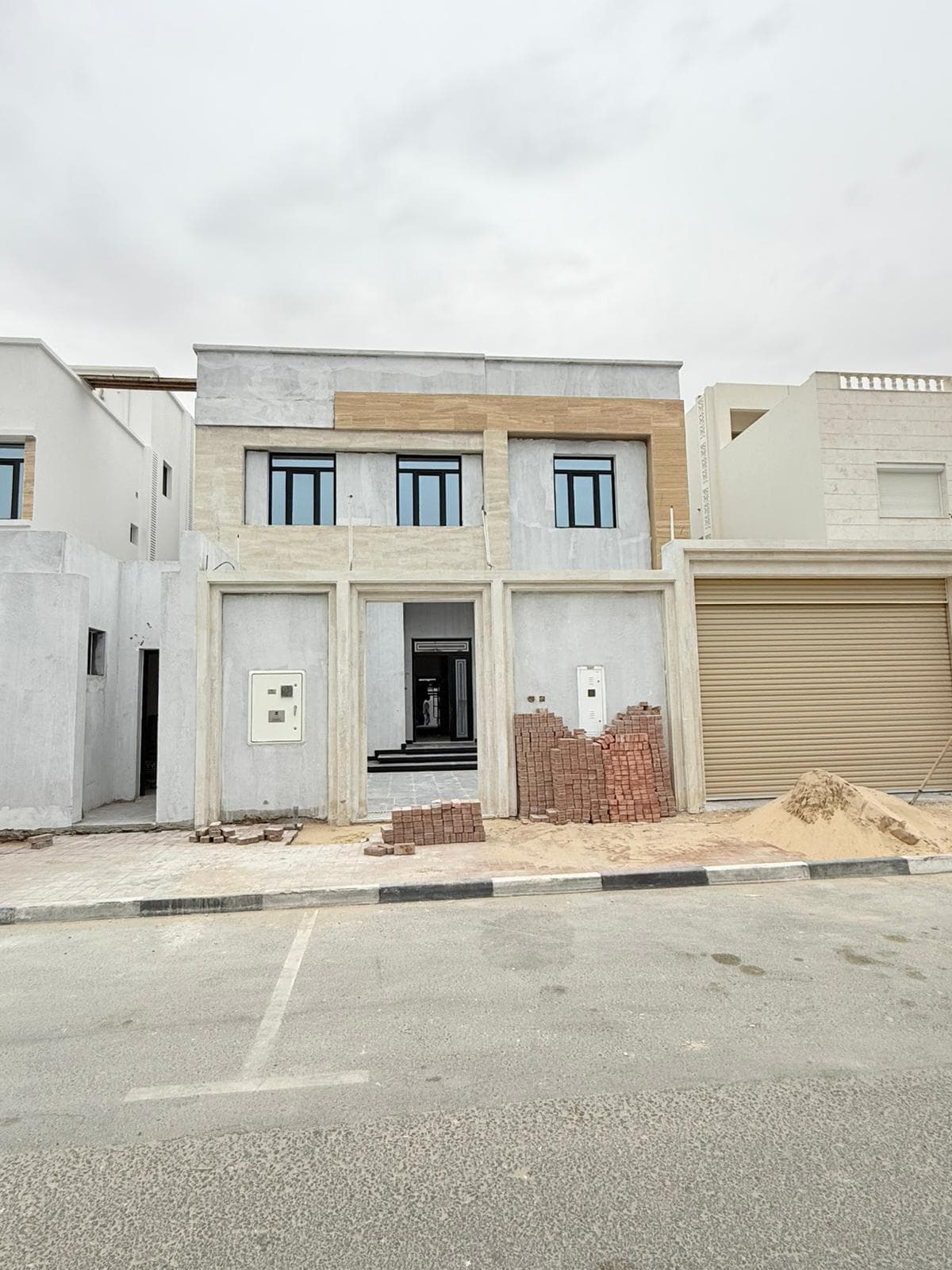 8 Bedroom Residential Villa for Sale in Madinat Khalifa South