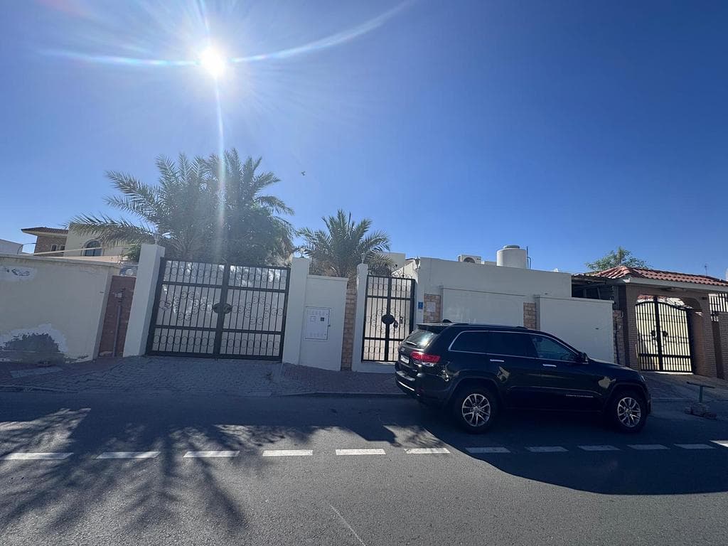 6 Bedroom Residential Villa for Sale in Al Hilal