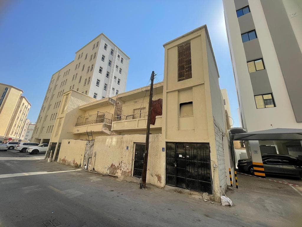أرض سكنية للبيع في ام غويلينة