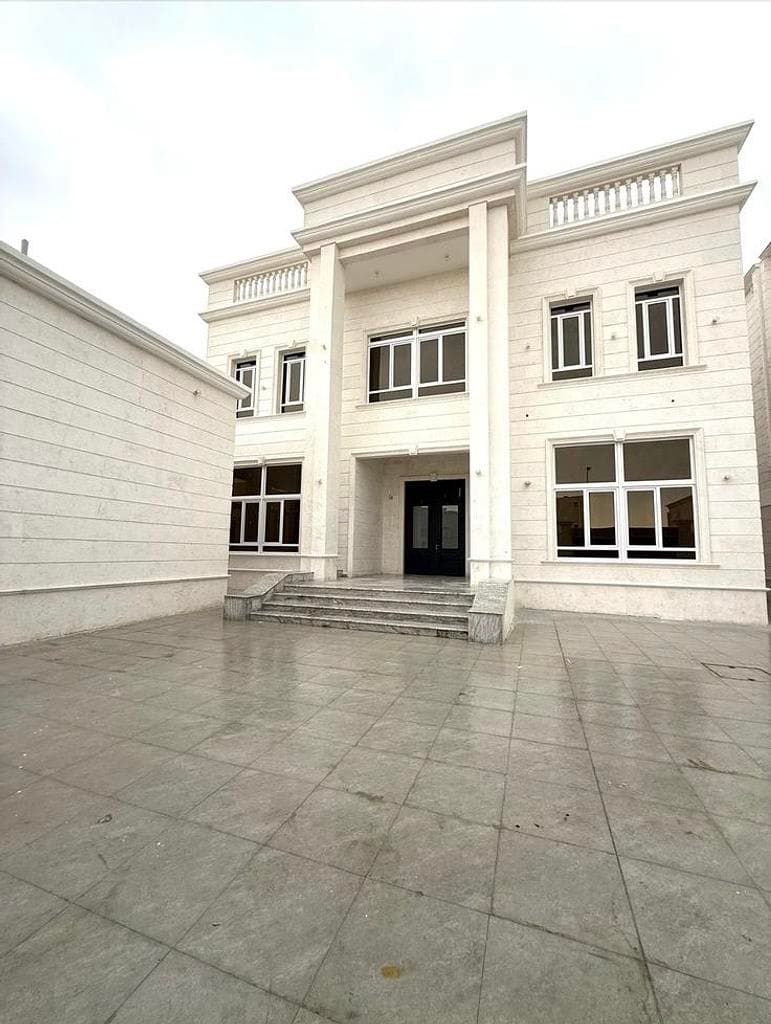 8 Bedroom Residential Villa for Sale in Al Themaid