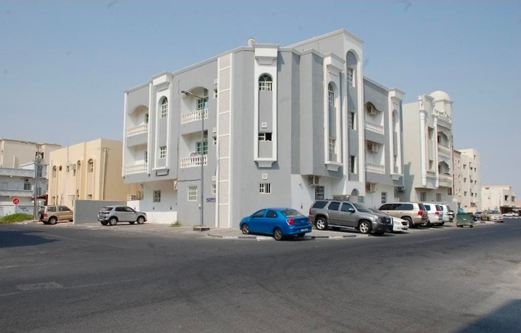 مبنى سكني للبيع في فريج بن عمران