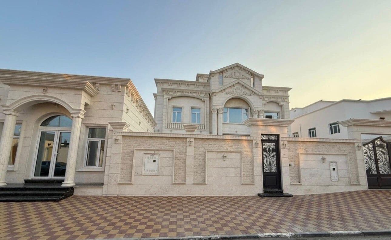 فيلا سكنية 8 غرف نوم للبيع في عنيزة (الخليج الغربي)
