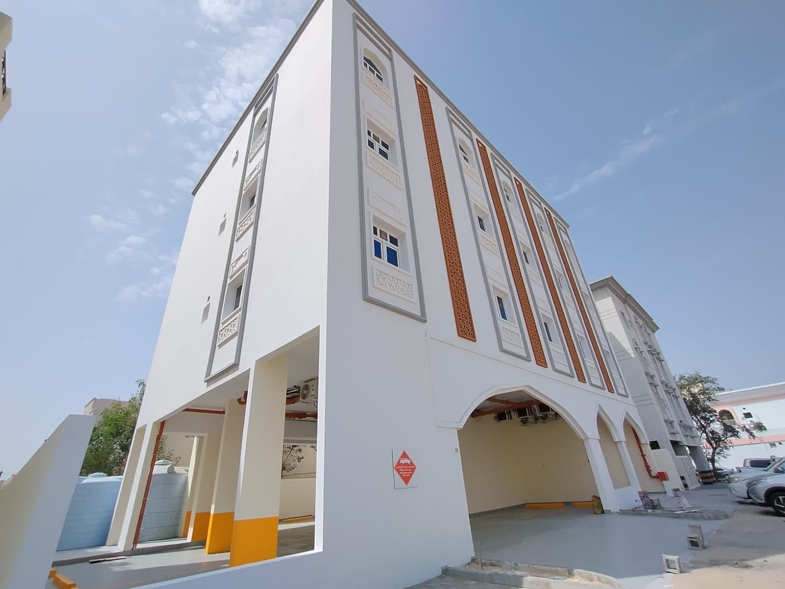 Residential Building for Sale in Airport